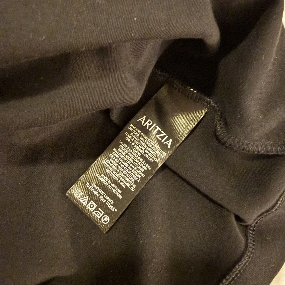 Aritzia Babaton SCRIPT TOP in Black - Picture 3 of 5